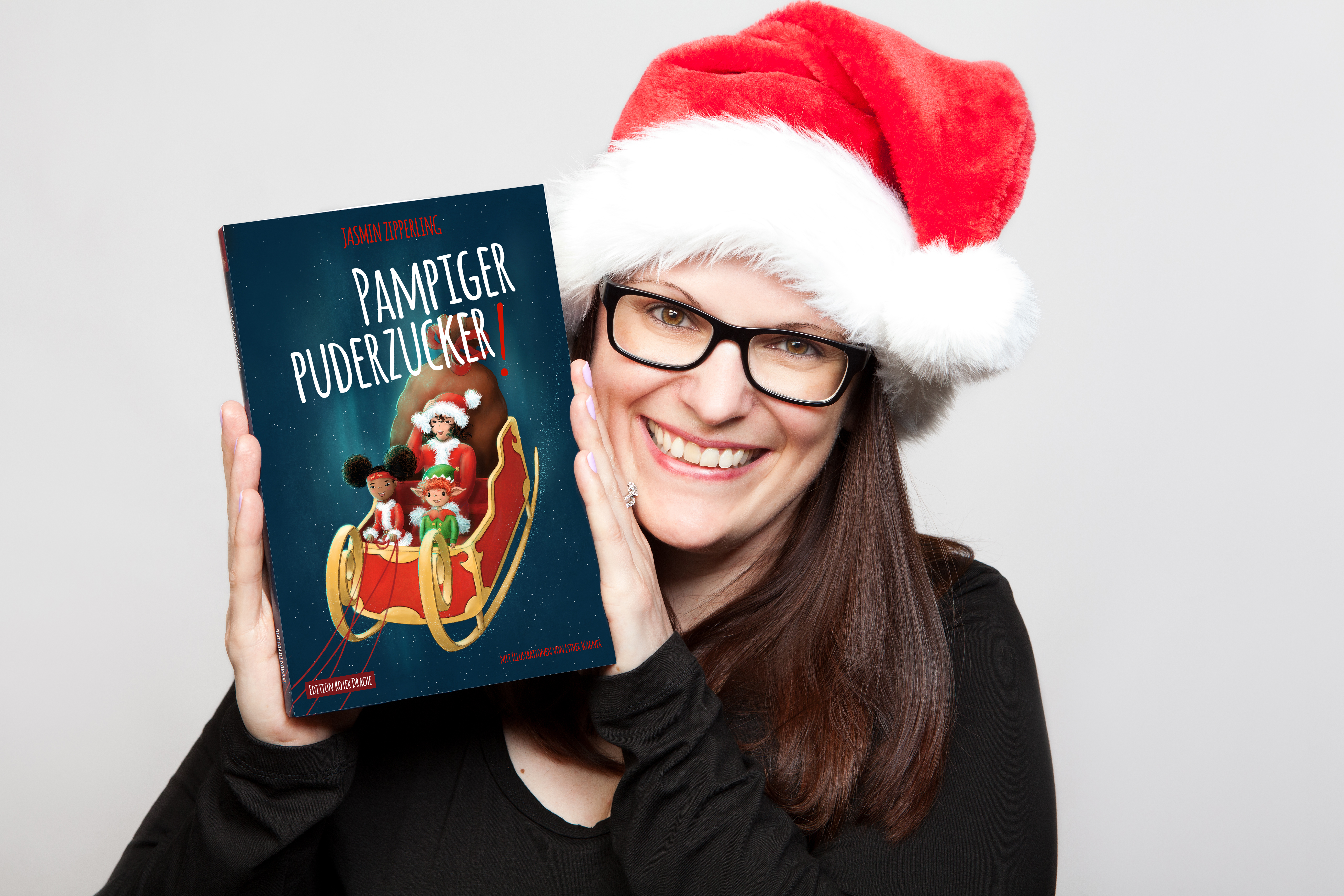 Jasmin Zipperling mit ihrem Buch Pampiger Puderzucker