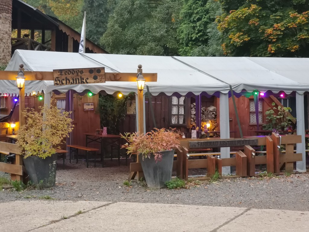 Blick auf Teddys Schänke